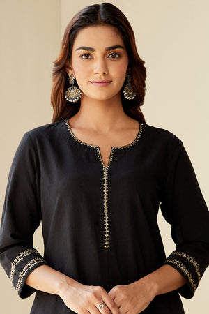 Mirza Raisa Kurta