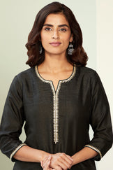 Mehrunissa Zeinab Black Chanderi Kurta