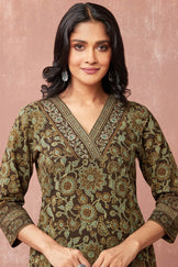 Sehra Shirin Ajrak Kurta