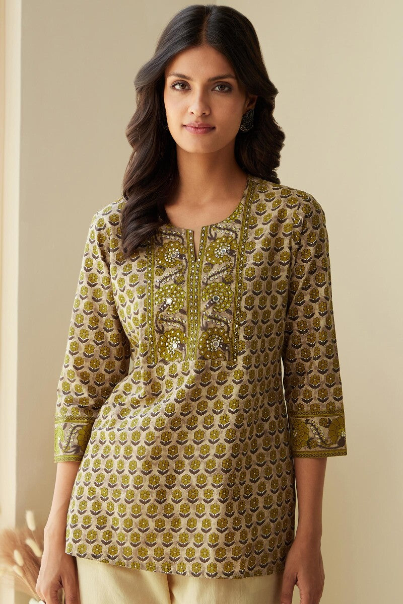 Gauhar Maira Bagru Top