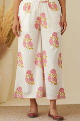 Nazm Sahira Sanganeri Palazzo