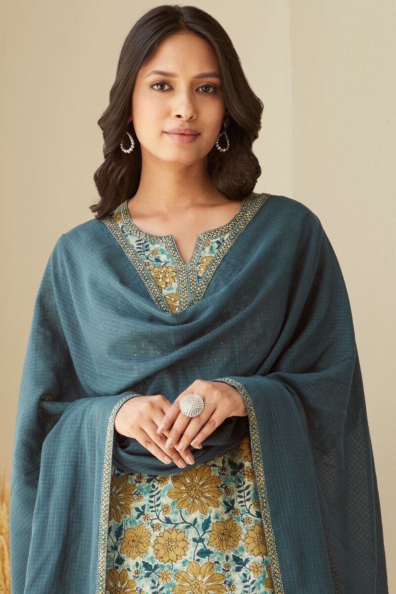 Gauhar Shirin Dupatta