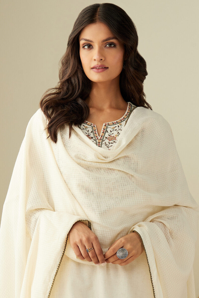 Roza Farzana Dupatta