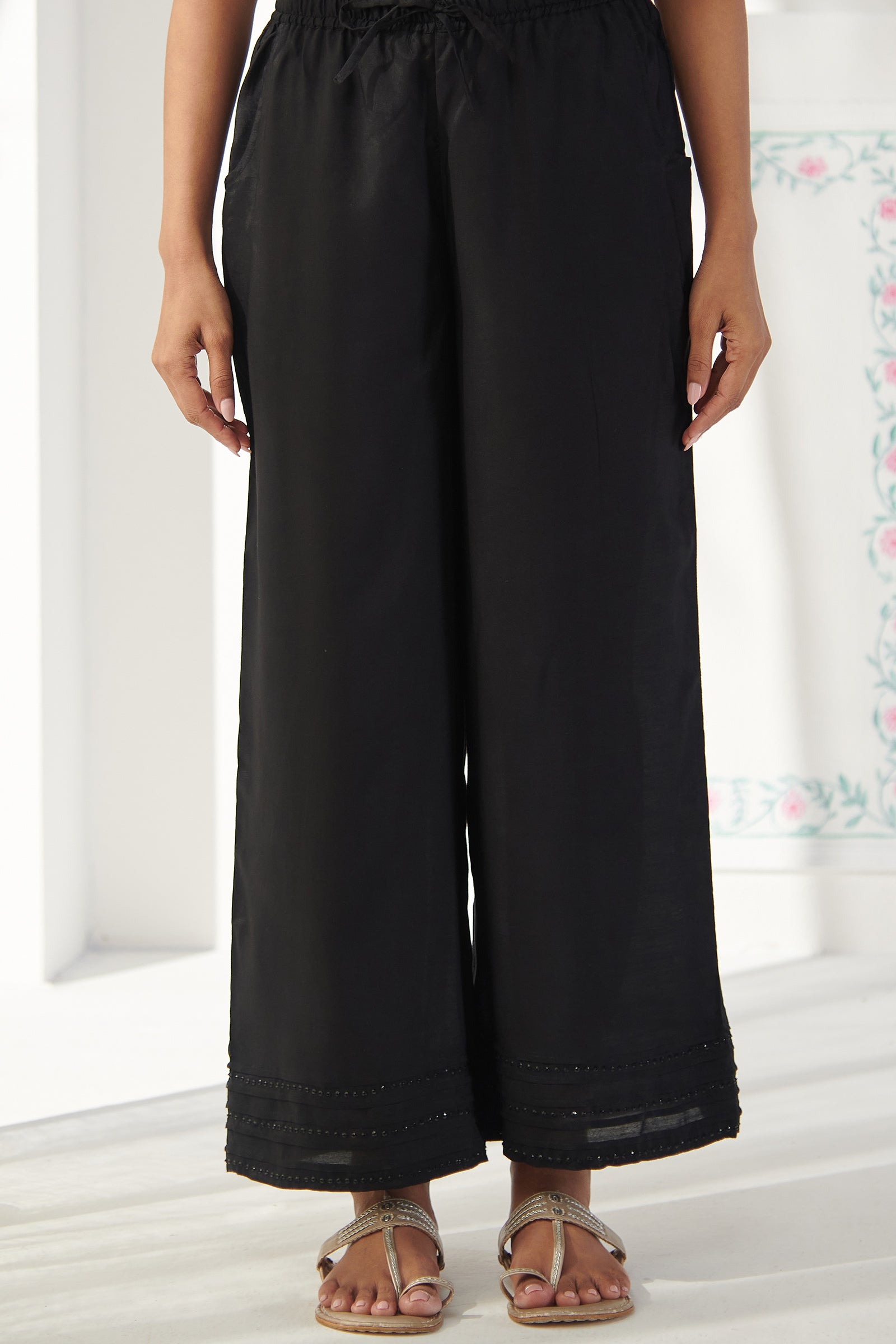 Surplus: Roza Mehar Black Farsi