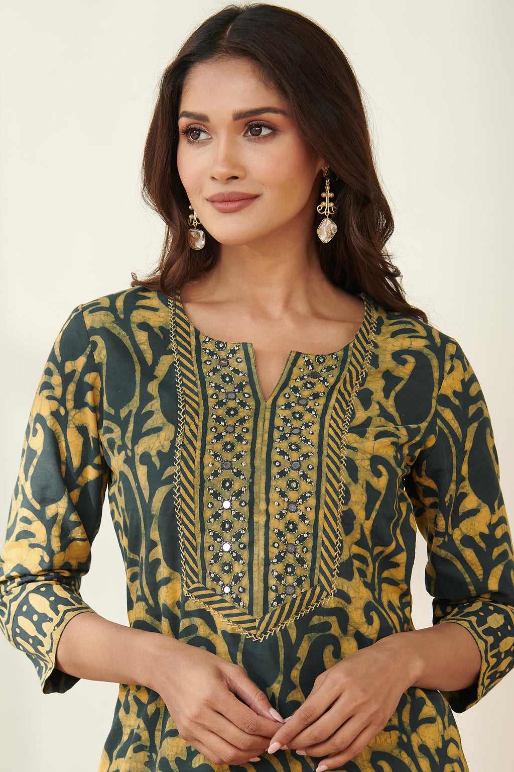 Sehra Zaira Kurta