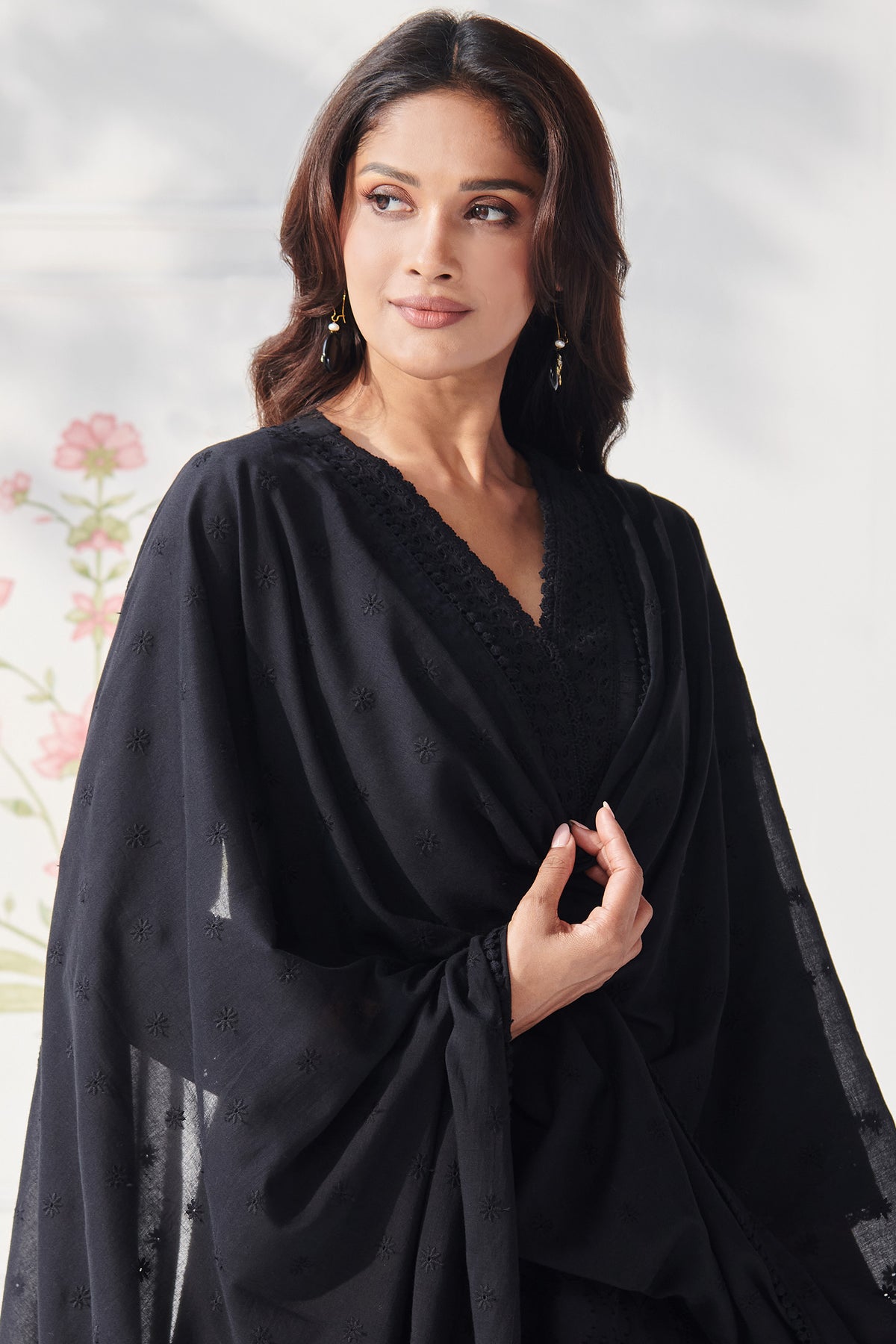 Mumtaz Gulbano Black Dupatta