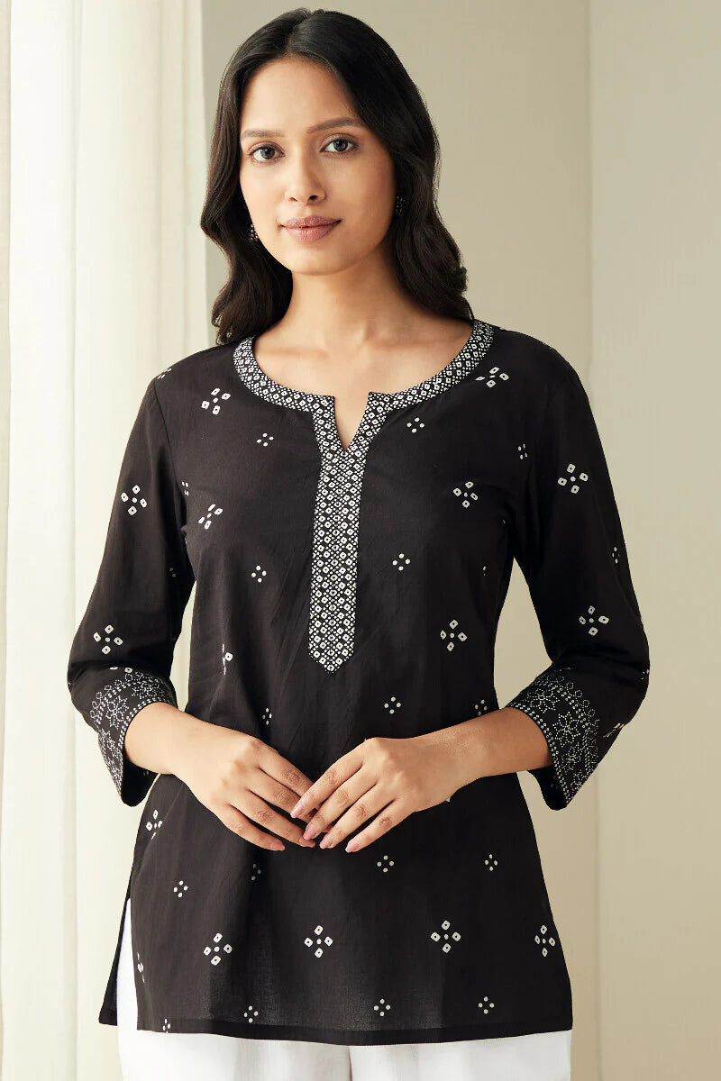 Mehnaz Seerat Sanganeri Top