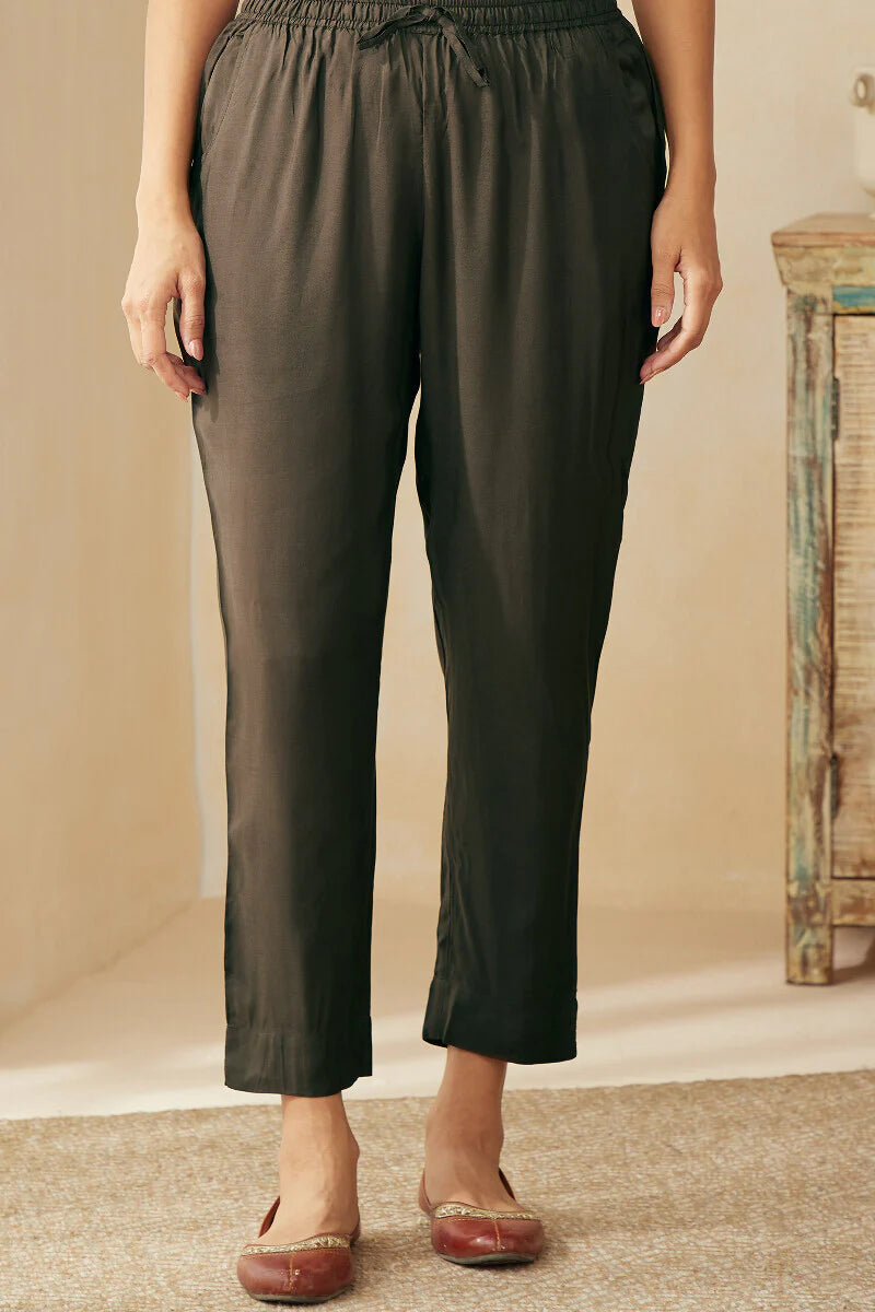 Mahnoor Seerat Narrow Pants