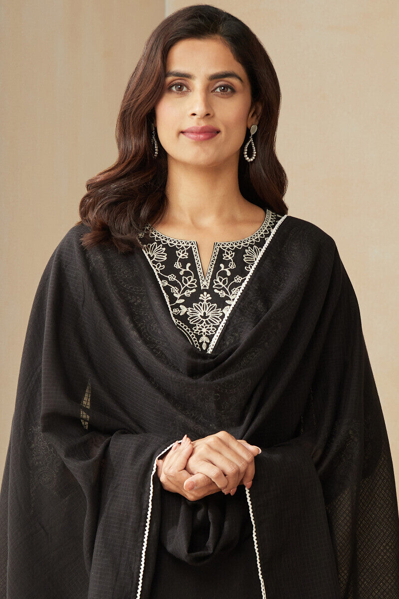 Roza Nahid Dupatta