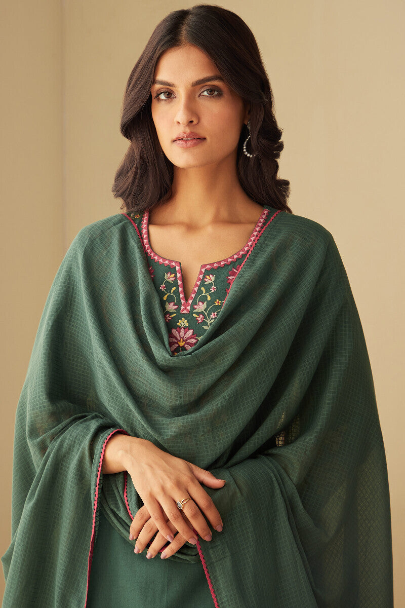Roza Nusrat Dupatta