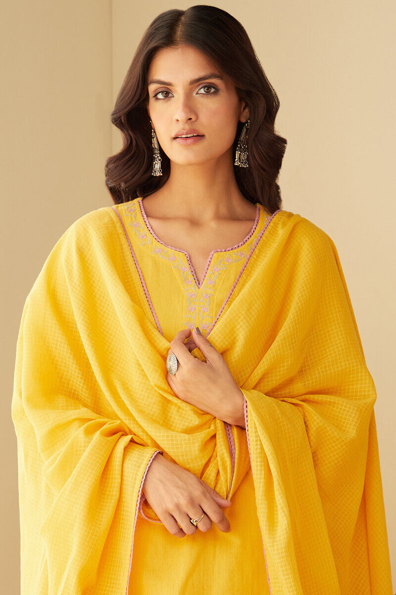 Roza Seher Ghazal Dupatta