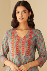 Mahnoor Zafina Kurta