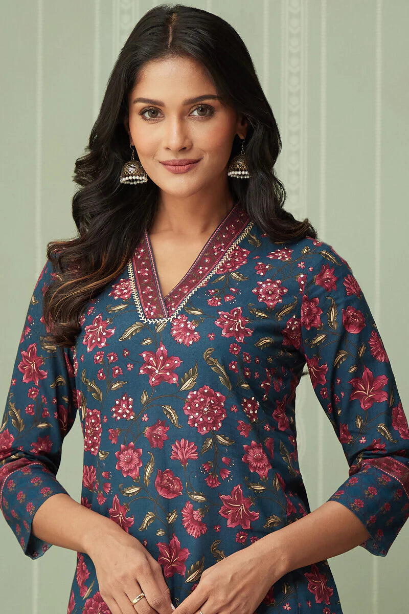 Mahnoor Saira Kurta