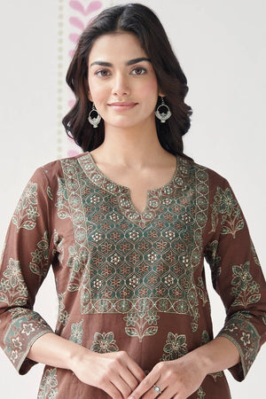 Mehreen Sabira Kurta