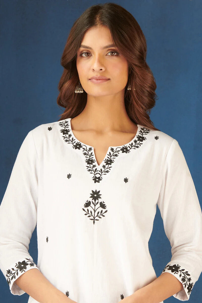 Surplus: Mirza Sehreen Kurta