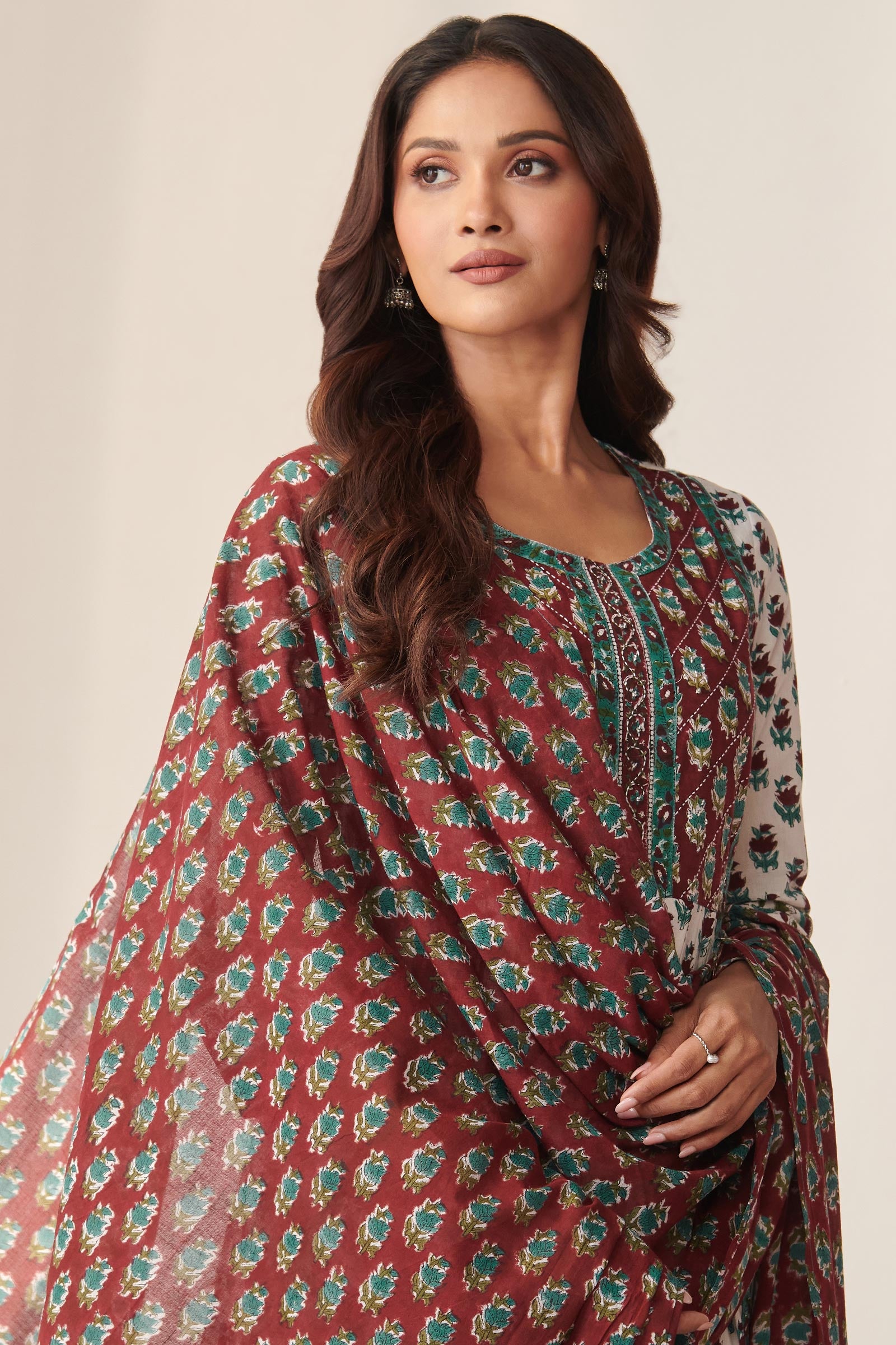 Gauhar Aafiya Dupatta