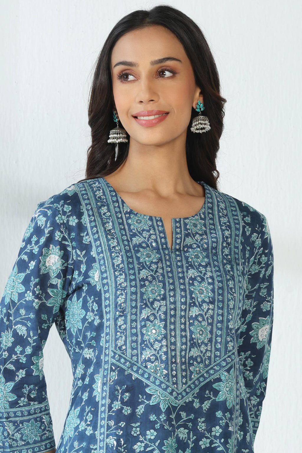 Neelofar Aafiyah Sanganeri Kurta