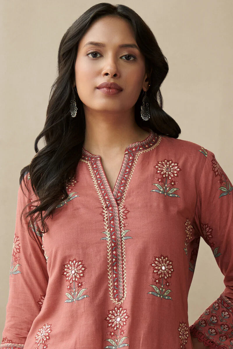 Surplus: Mahnoor Rabia Kurta