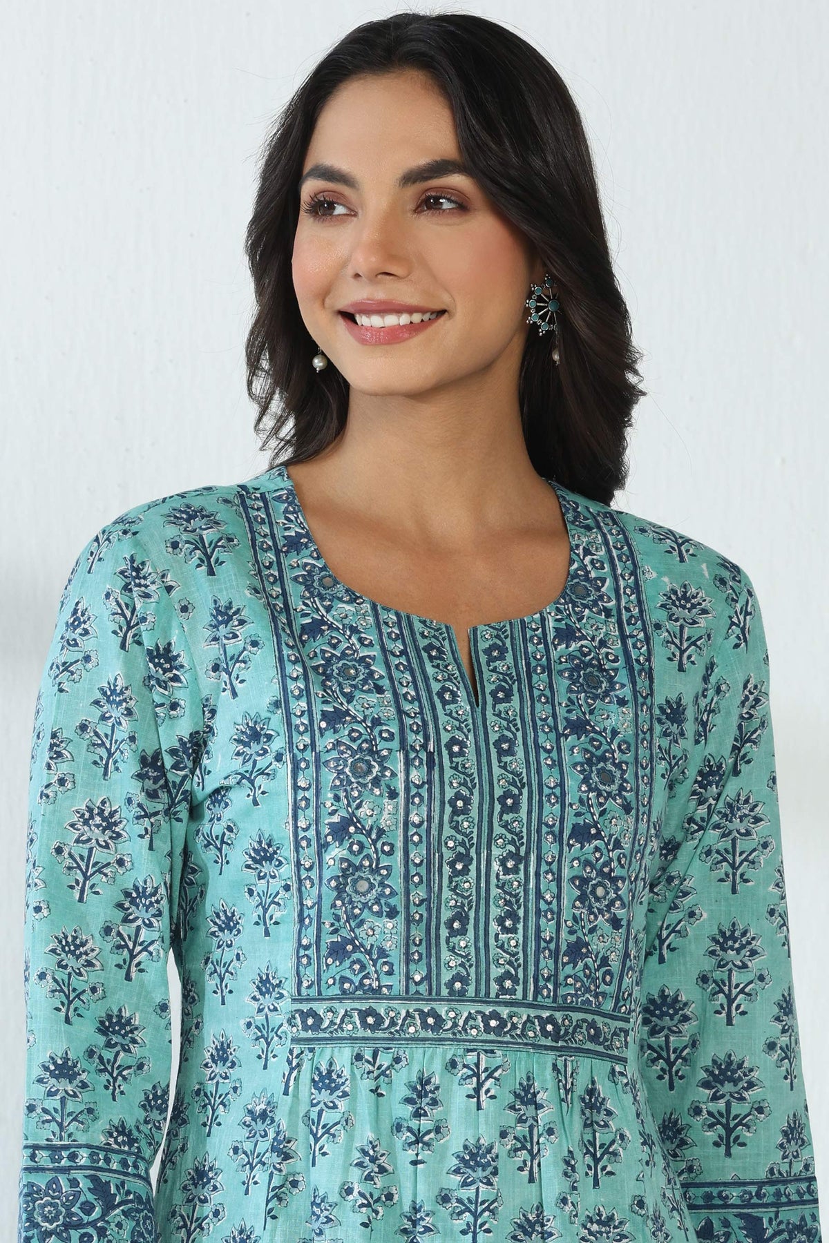 Neelofar Sureena Sanganeri Kurta