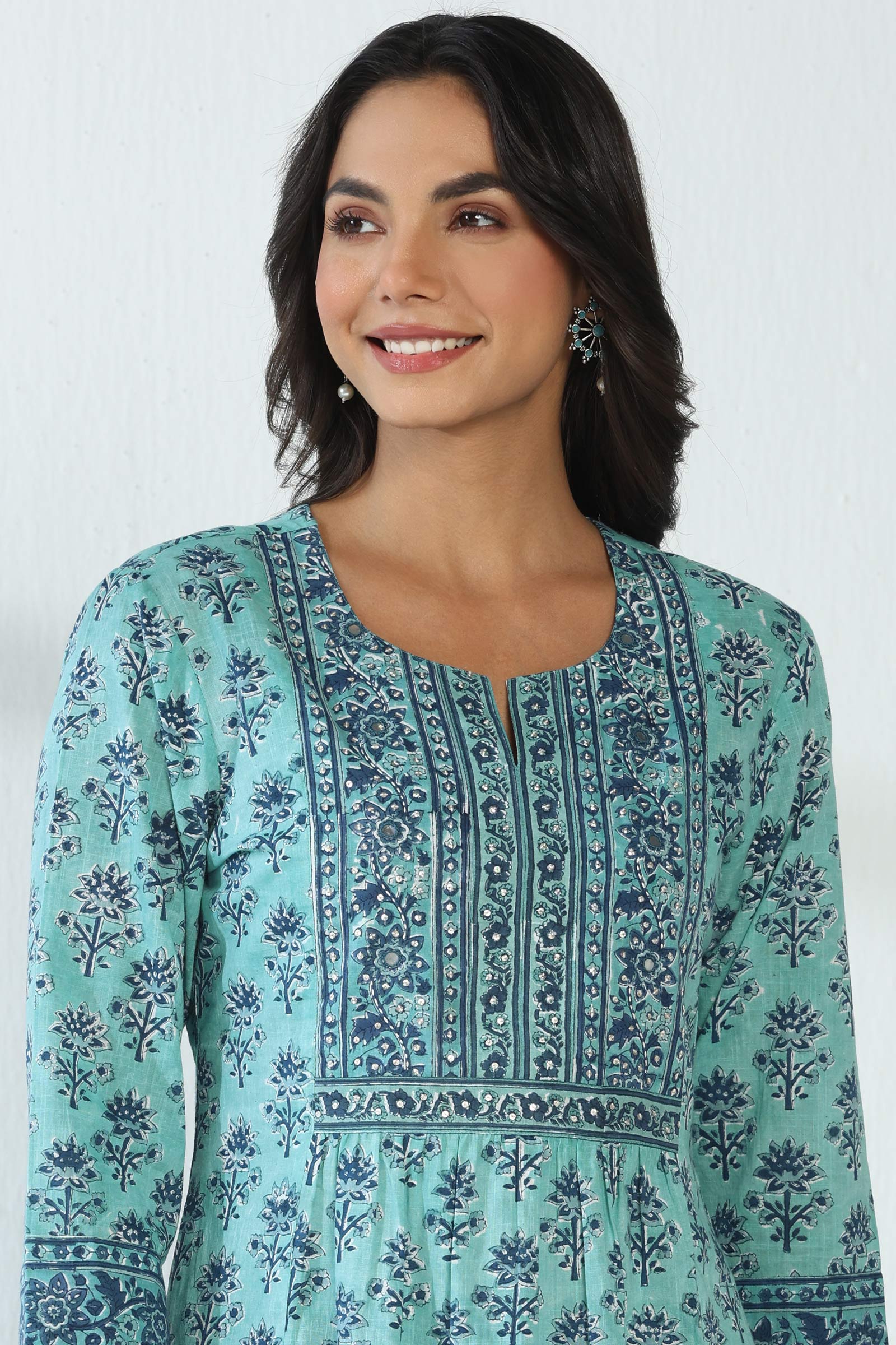 Neelofar Sureena Sanganeri Kurta