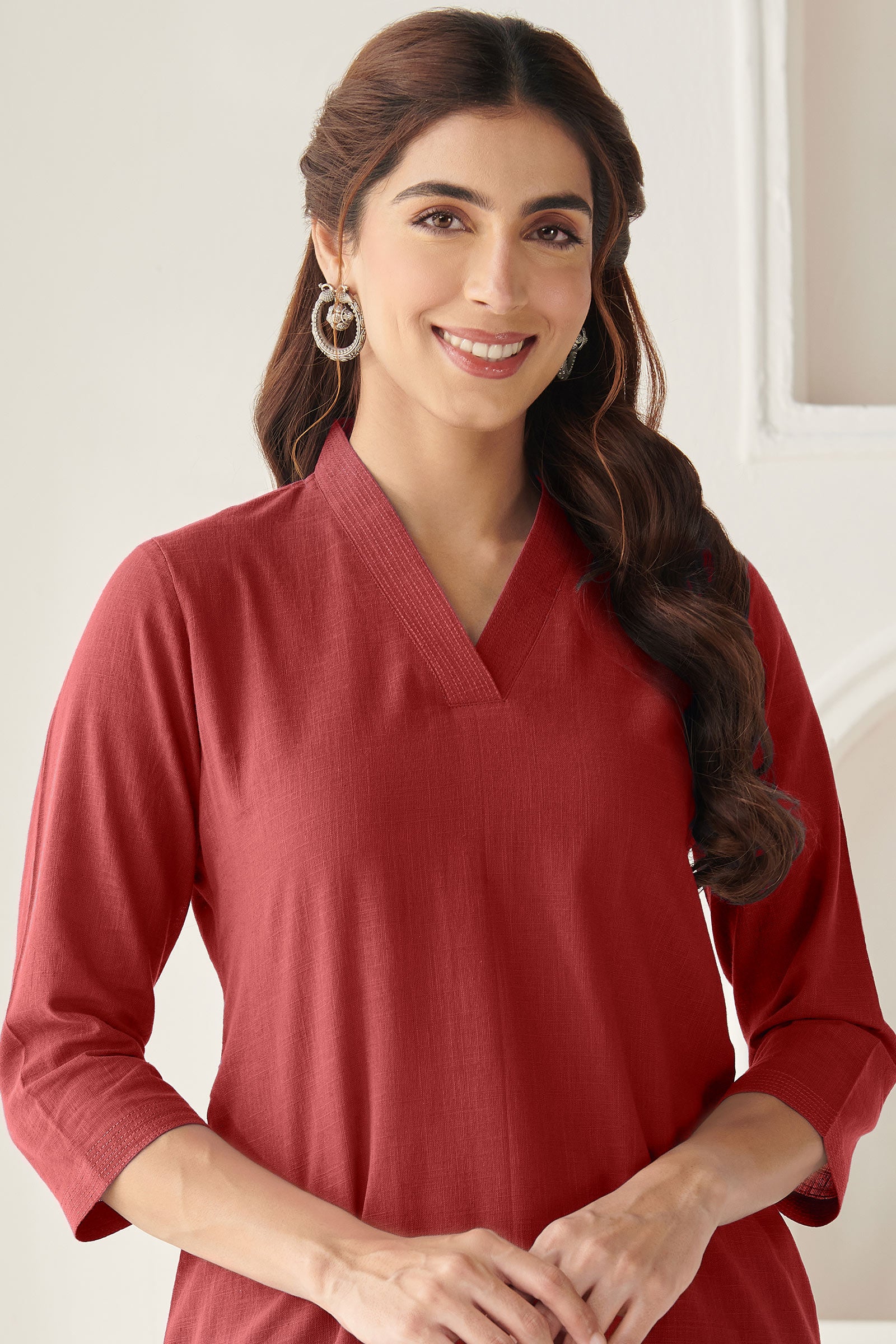 Surplus: Roza Faraz Alta Red Kurta