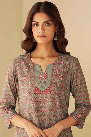 Mahnoor Zoya Kurta