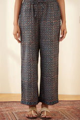 Surplus: Sehra Maira Akola Farsi