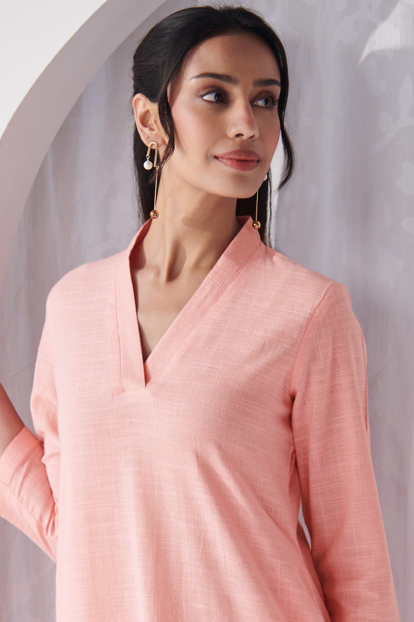 Surplus: Roza Anahita Peach Kurta