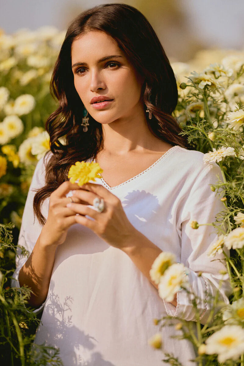 Surplus: Roza Sahira White Kurta