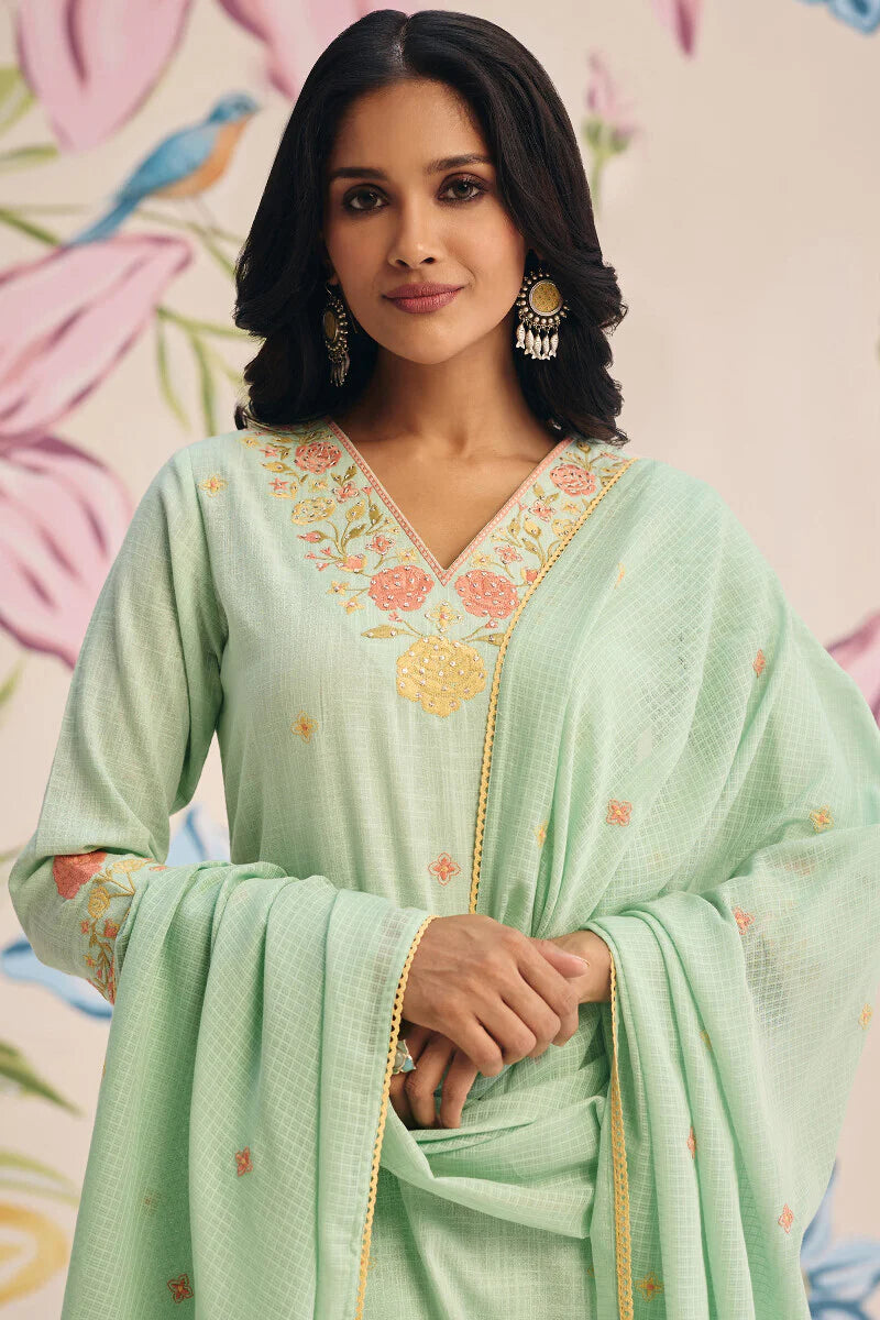 Surplus: Mehraab Nida Dupatta