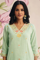 Surplus: Mehraab Nida Kurta