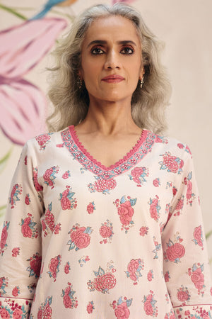 Gulraiz Mirza Sanganeri Kurta