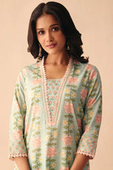 Surplus: Gulraiz Zafina Kurta