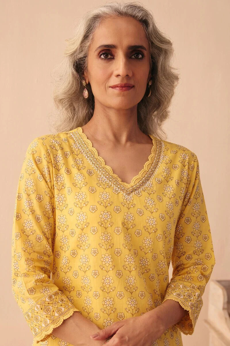 Surplus: Gulraiz Nargis Sanganeri Kurta