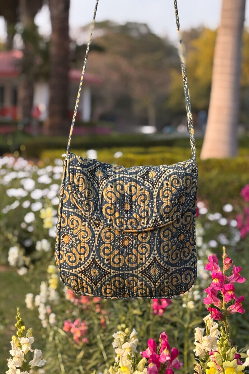 Roza Ruhi Crossbody Bag