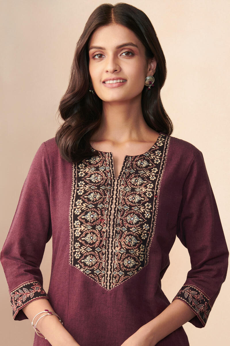Sehra Gauhar Ajrak Kurta