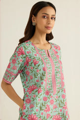 Surplus: Gulraiz Tahira Kaftan