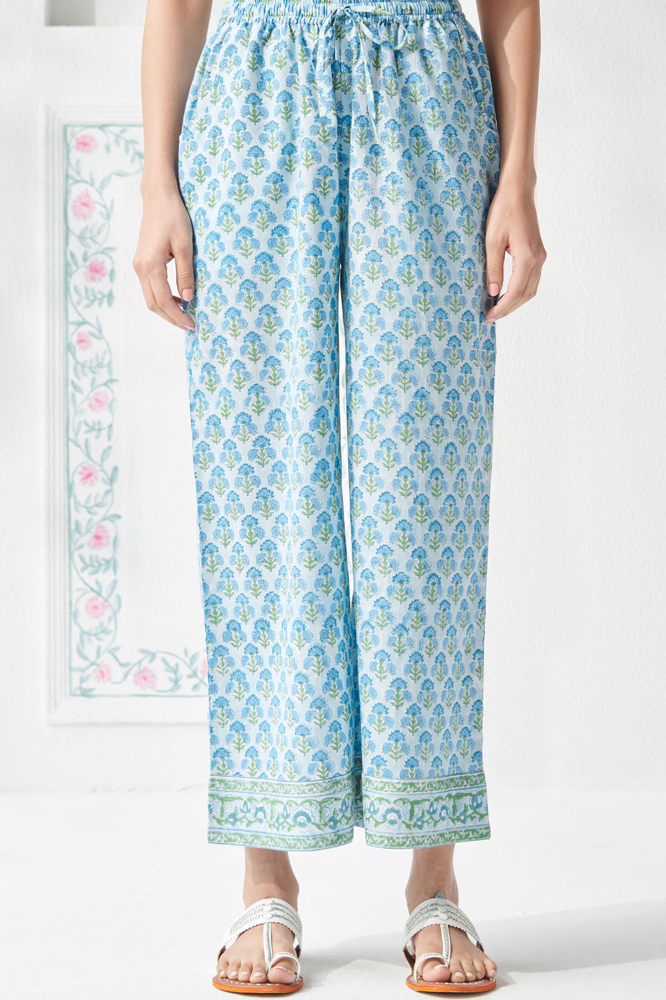 Surplus: Gulbahar Ishrat Sanganeri Farsi