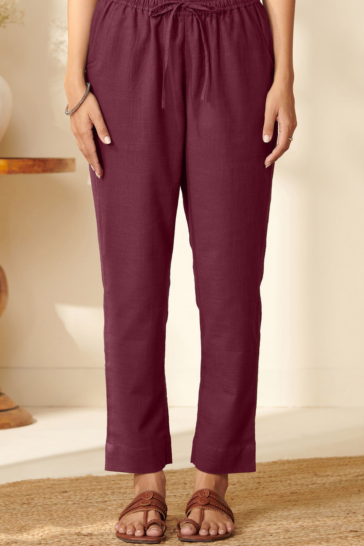 Roza Wahida Burgundy Narrow Pants
