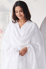 Raahat Aafiyah White Dupatta