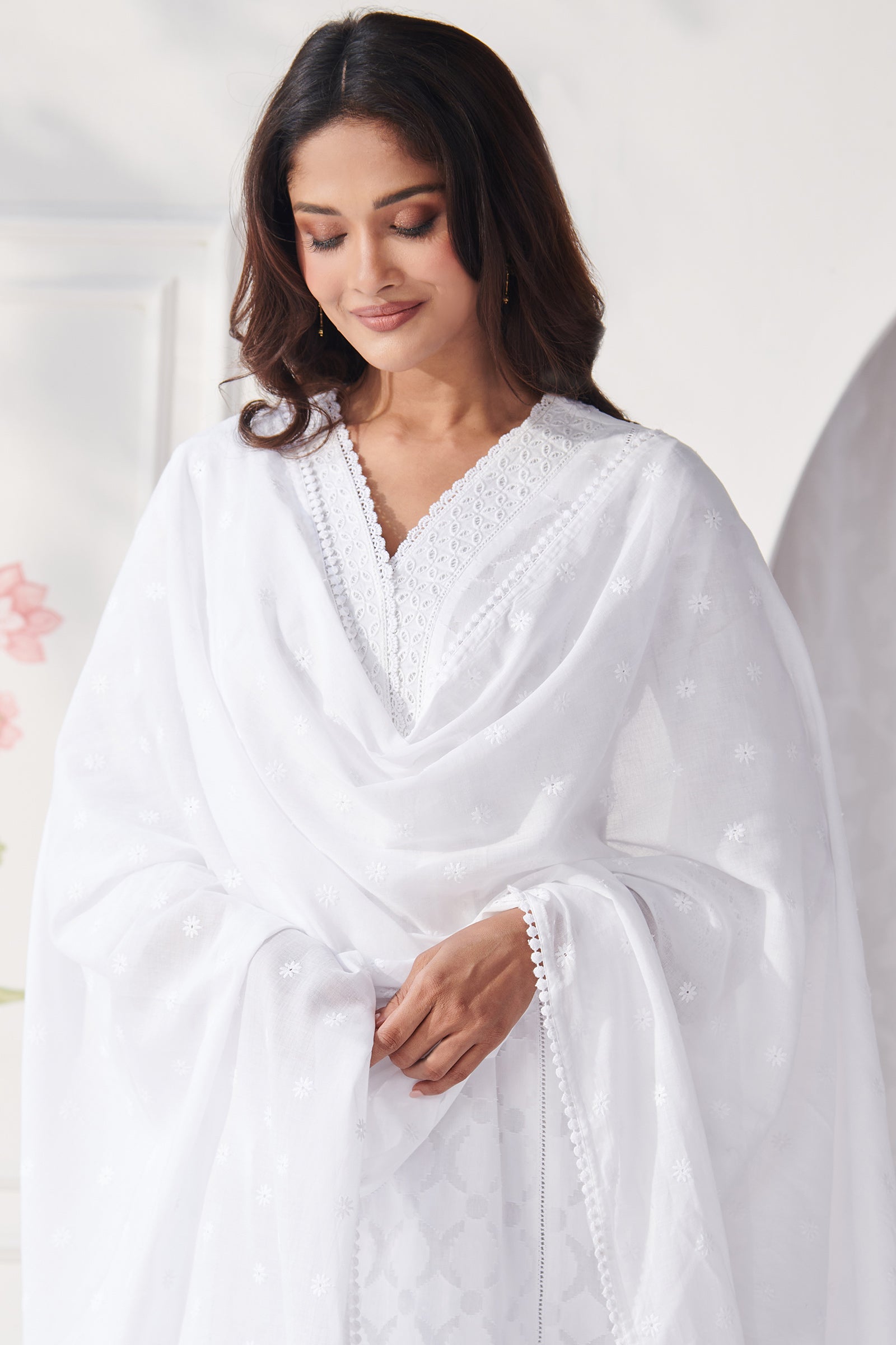 Raahat Aafiyah White Dupatta