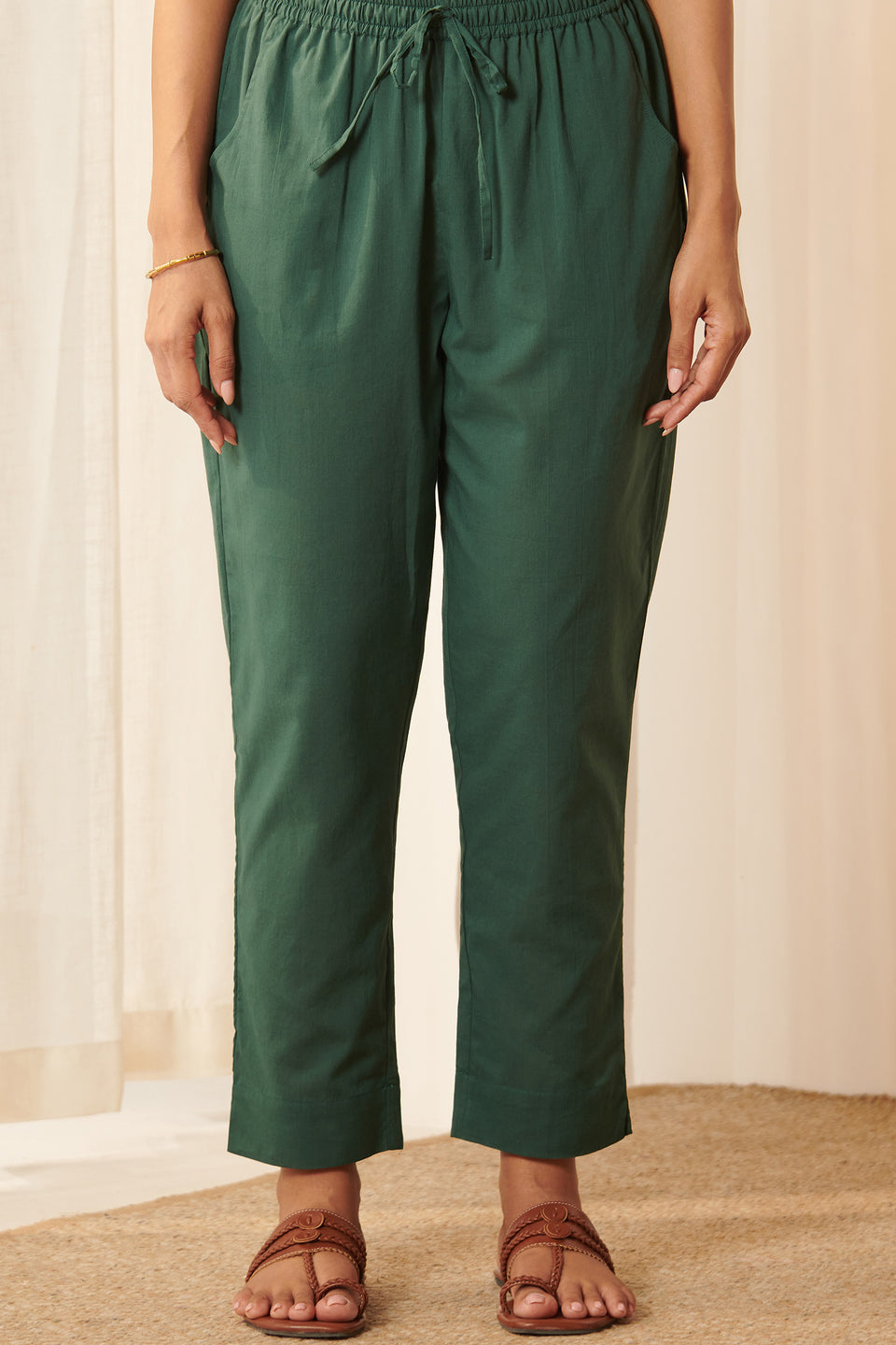 Gauhar Seerat Narrow Pants
