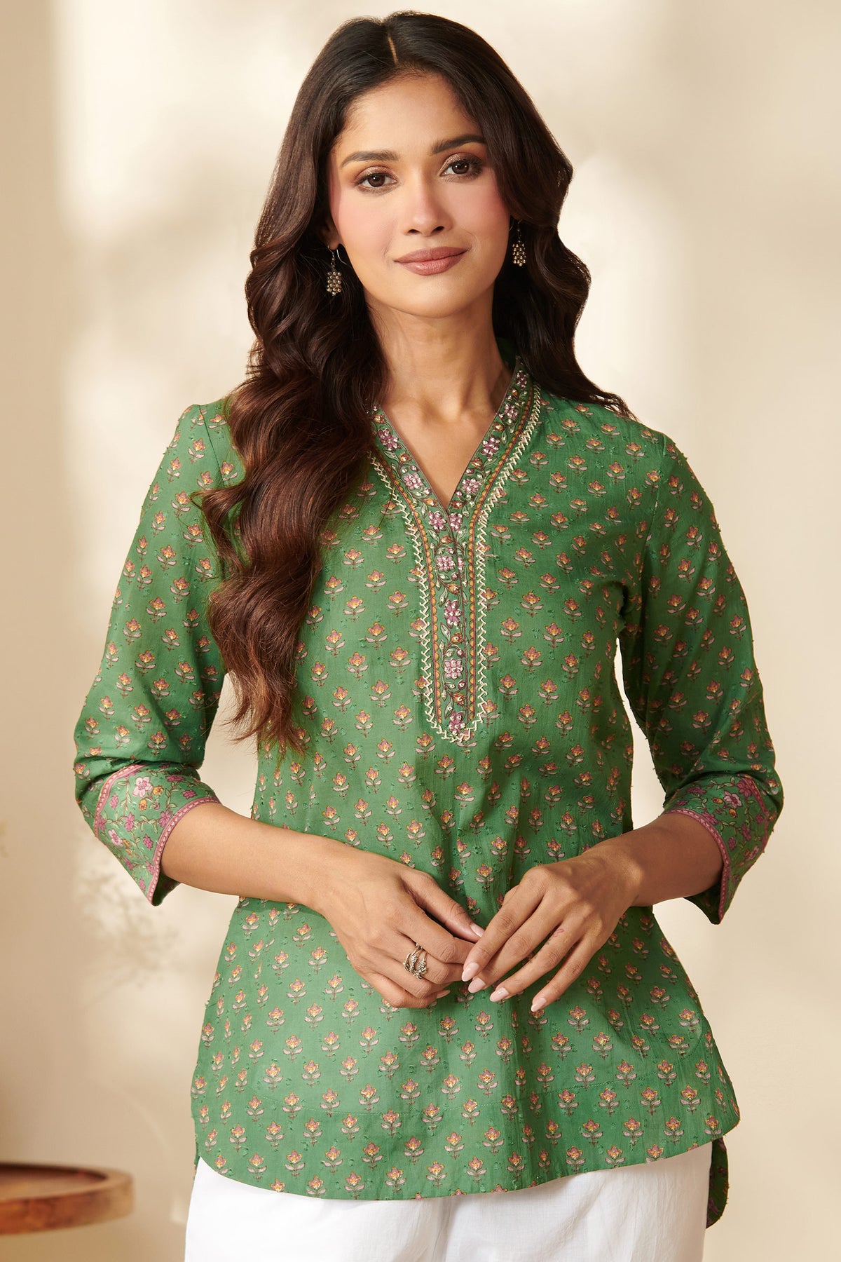 Gauhar Darya Sanganeri Top