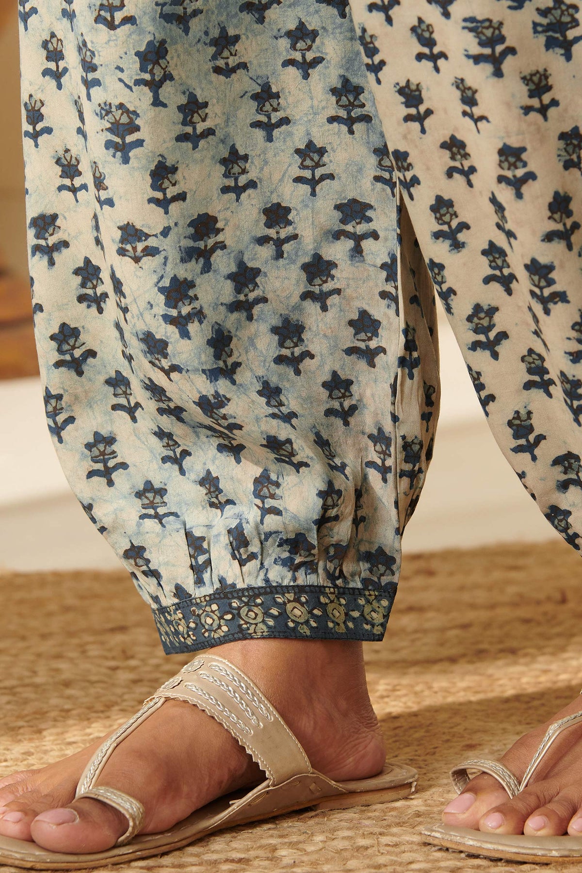 Sehra Saira Akola Izhaar Pants