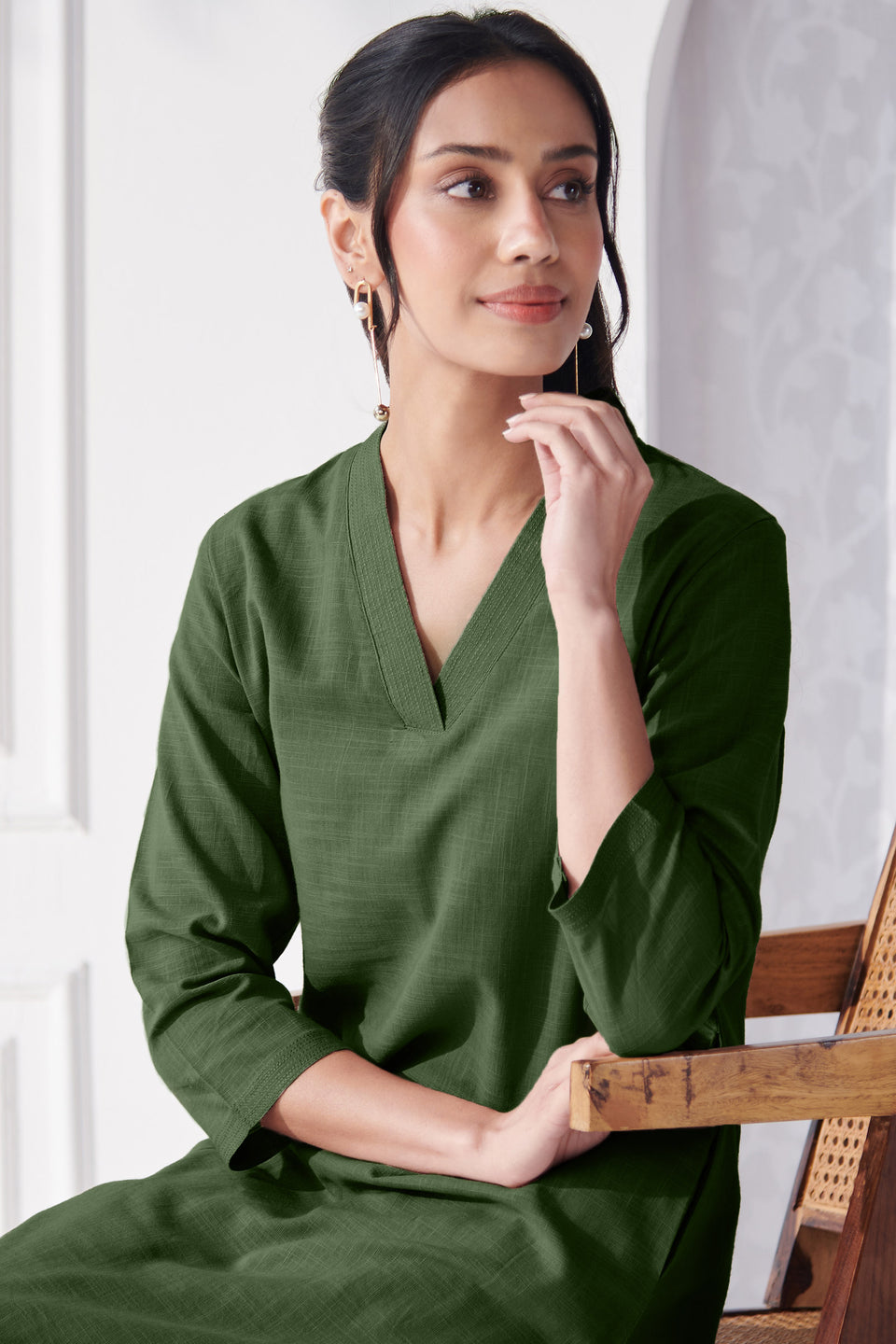 Surplus: Roza Tara Forest Green Kurta