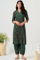 Surplus: Rangrez Nazrina Kurta