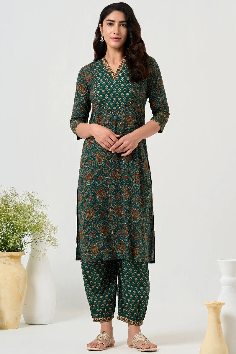 Surplus: Rangrez Nazrina Kurta