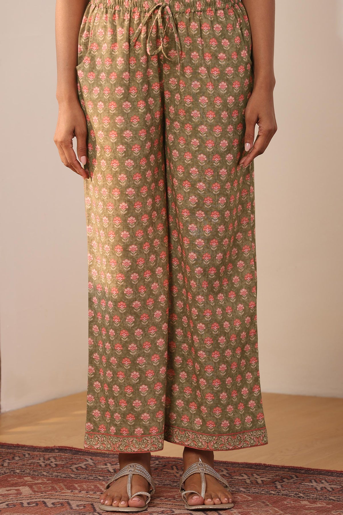 Gauhar Aaira Farsi