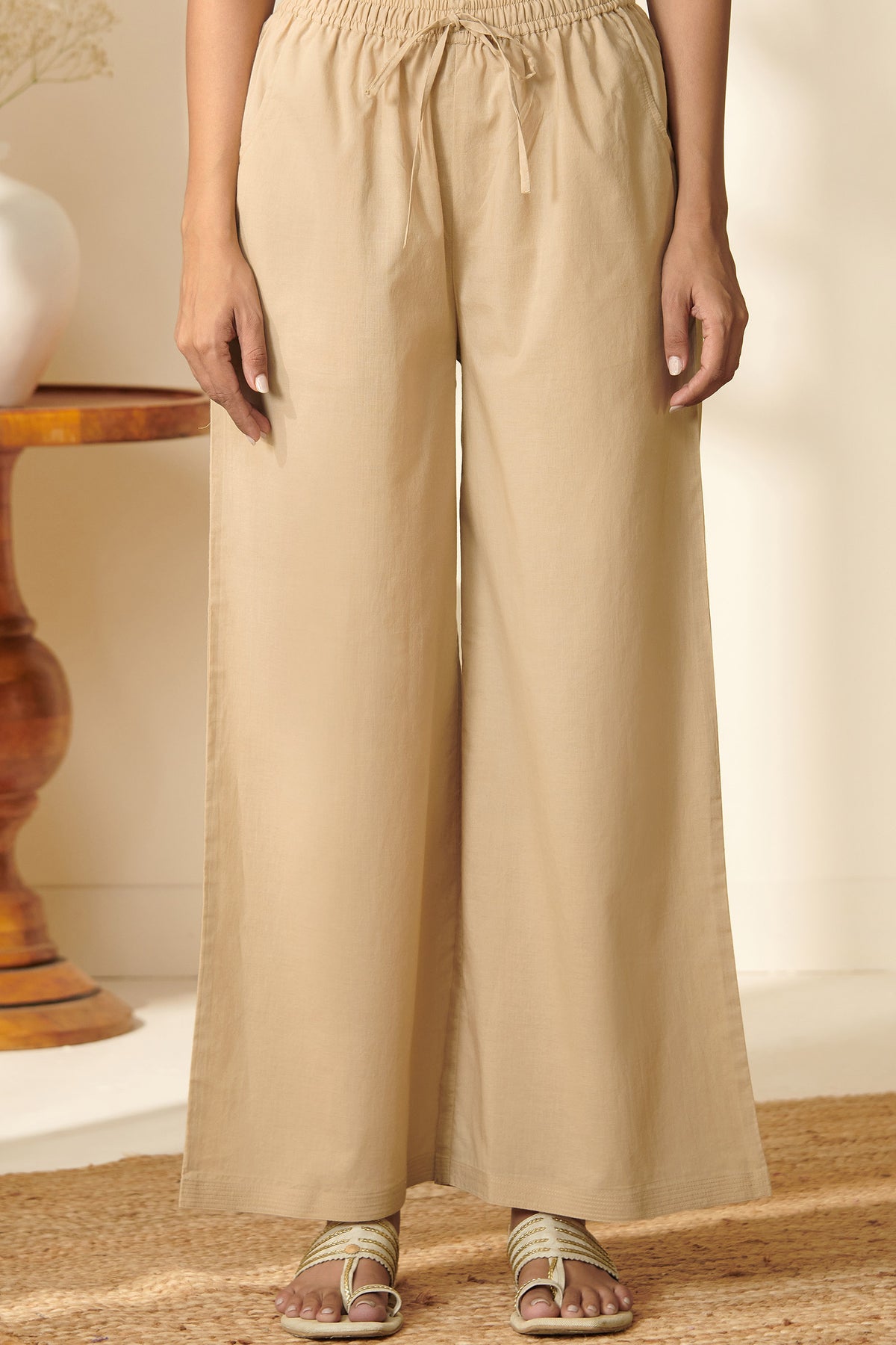 Roza Jia Beige Farsi