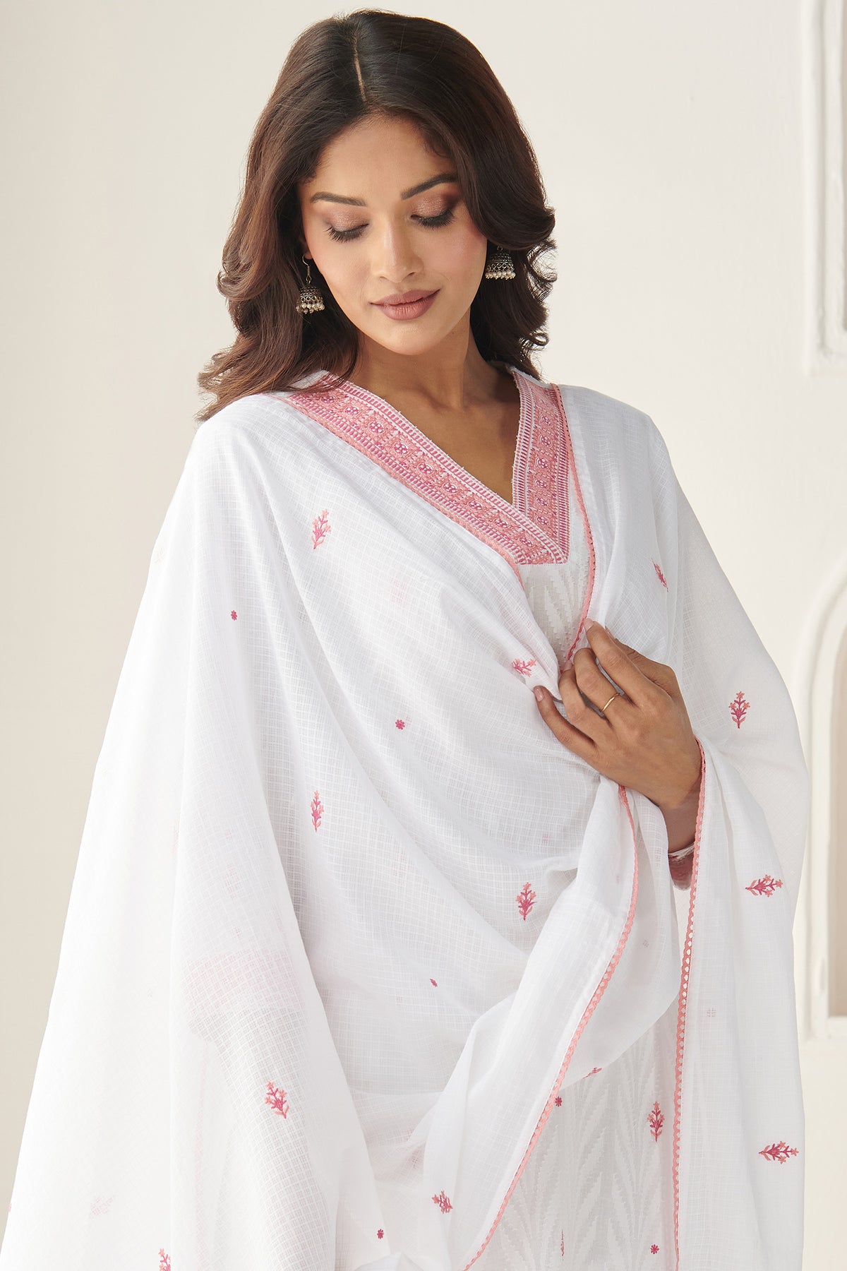 Mehraab Mahira White Dupatta